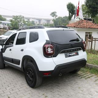 Cache en plastique pour couvercle de coffre (3 pieces) Dacia Duster 2018-2024 photo 3