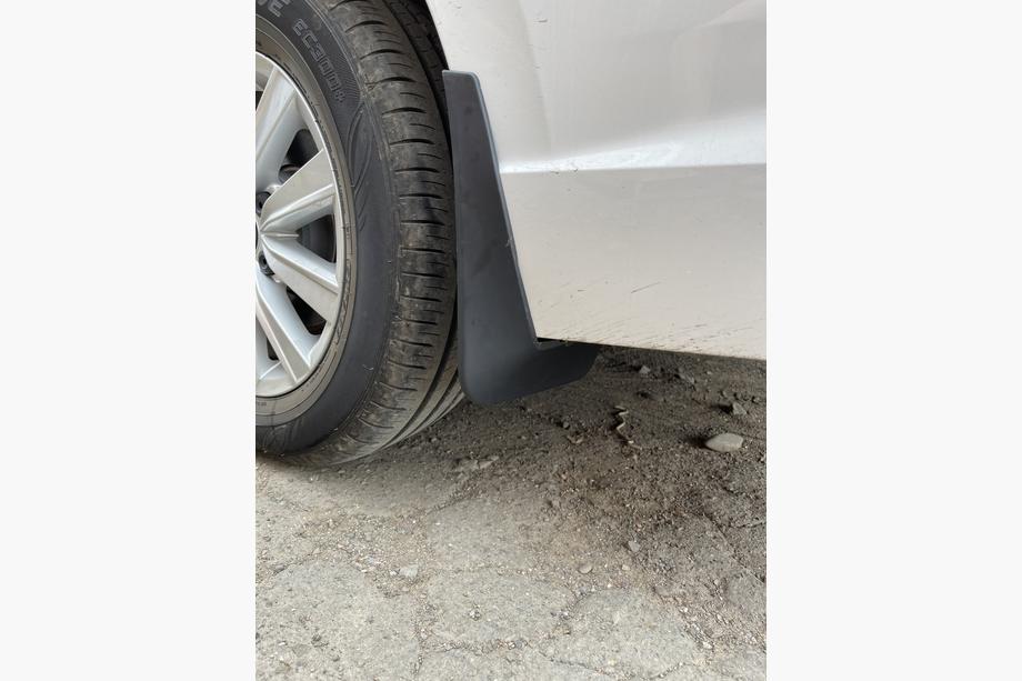 Volkswagen Lavida/e-Lavida 2019- Bavettes Premium (4 pcs) Image