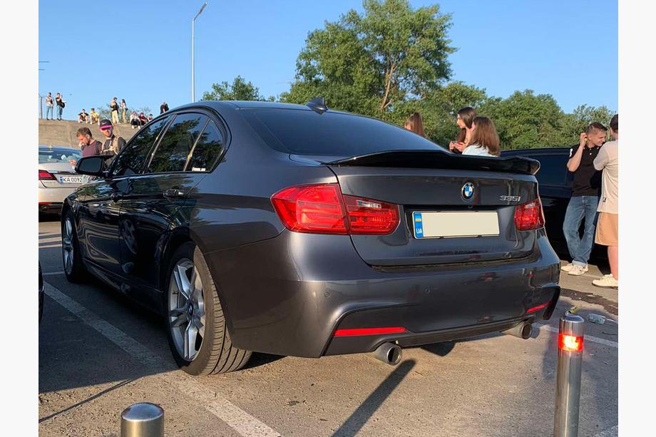 BMW 3 Series F30/F31 2012-2019 Aileron LIP V1 (1234 Upgrade, Noir) Photo 1