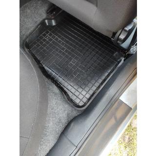 Tapis en caoutchouc avec rebord (4 pcs, Polytep) Skoda Fabia 2000-2007 photo 3