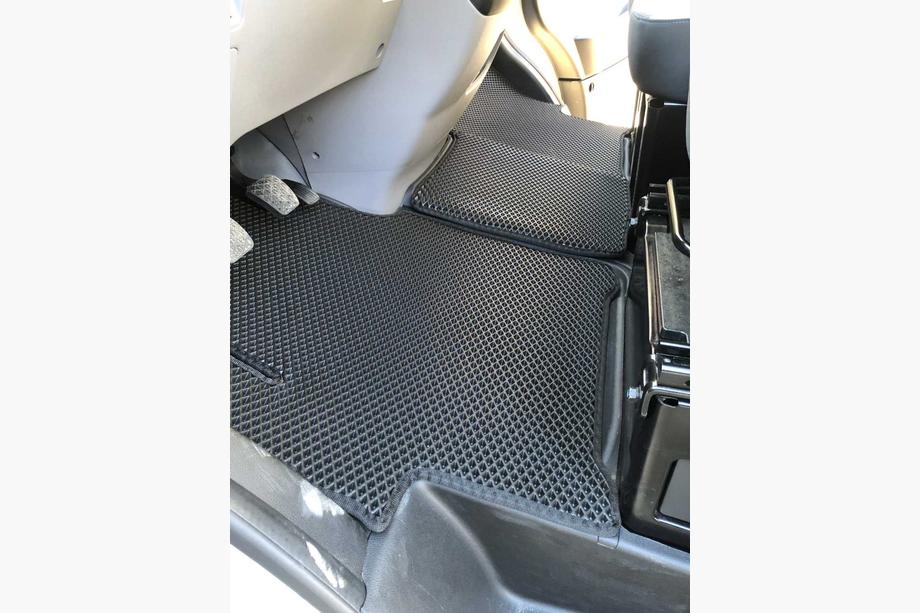 Hyundai H350 2014- Tapis de sol EVA (noirs) Image
