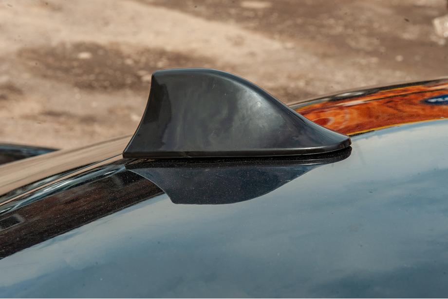 Antenne aileron de requin (noir, ABS) Photo 14