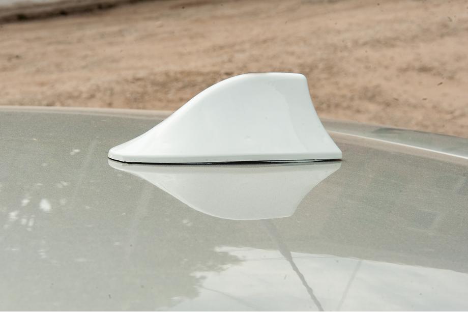 Antenne aileron de requin (blanc, ABS) Photo 2