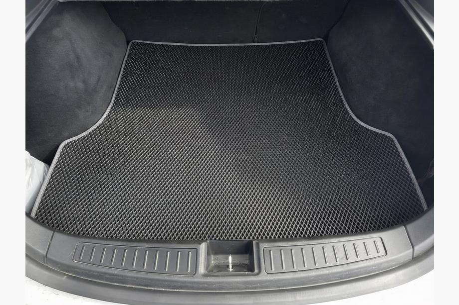 Tesla Model S 2012– Tapis de coffre arrière EVA (2012-2021, noir) Image