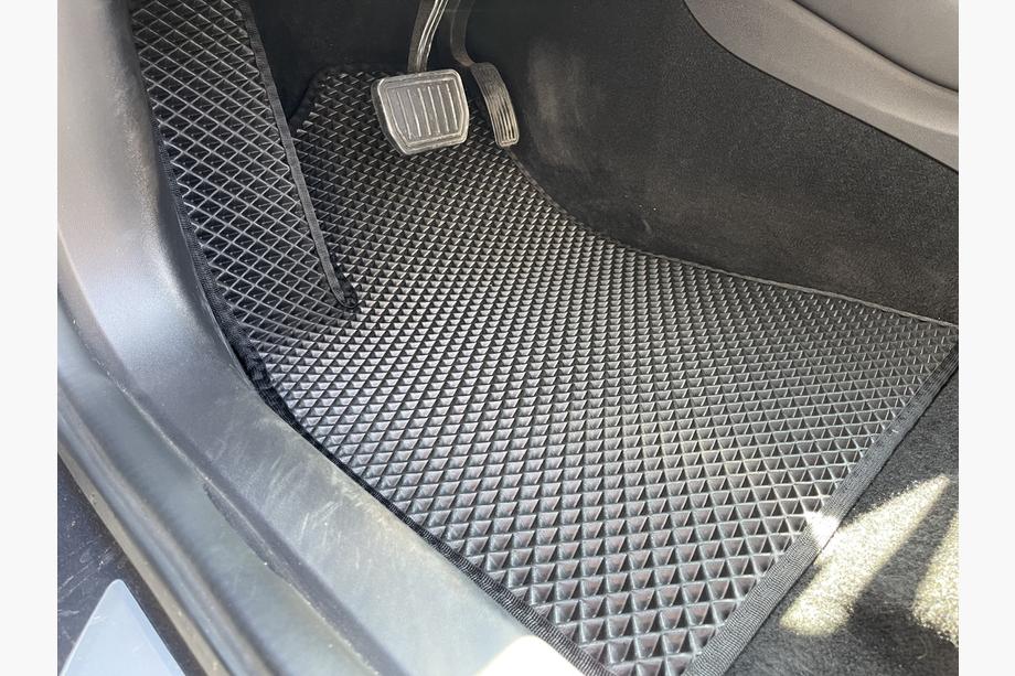 Tesla Model 3 2017- Tapis de sol EVA (noirs) Image