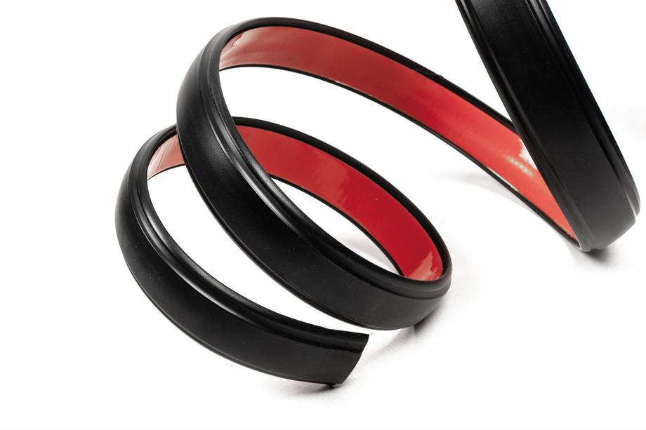 Moulure noire au mètre sal26 (1 mètre, 32 mm) Image