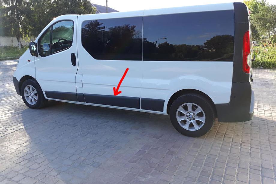 Renault Trafic 2001–2015 Moulure de porte originale d'occasion (L3) Image