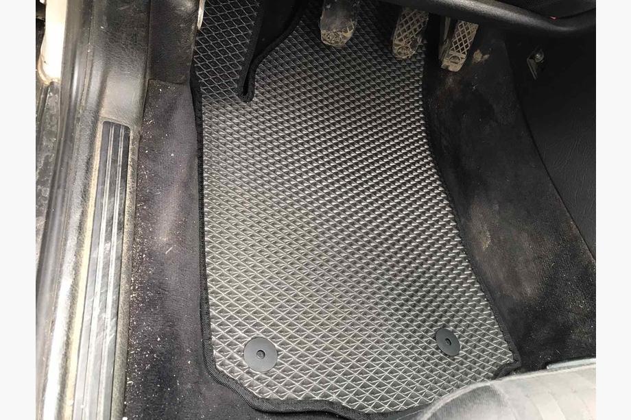 Audi A6 C4 1994–1997 Tapis de sol EVA (noirs) Image