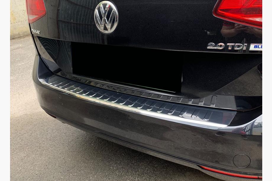 Volkswagen Passat B8 2015-2023 Protection de Pare-chocs Arrière Carmos V2 (SW) Image