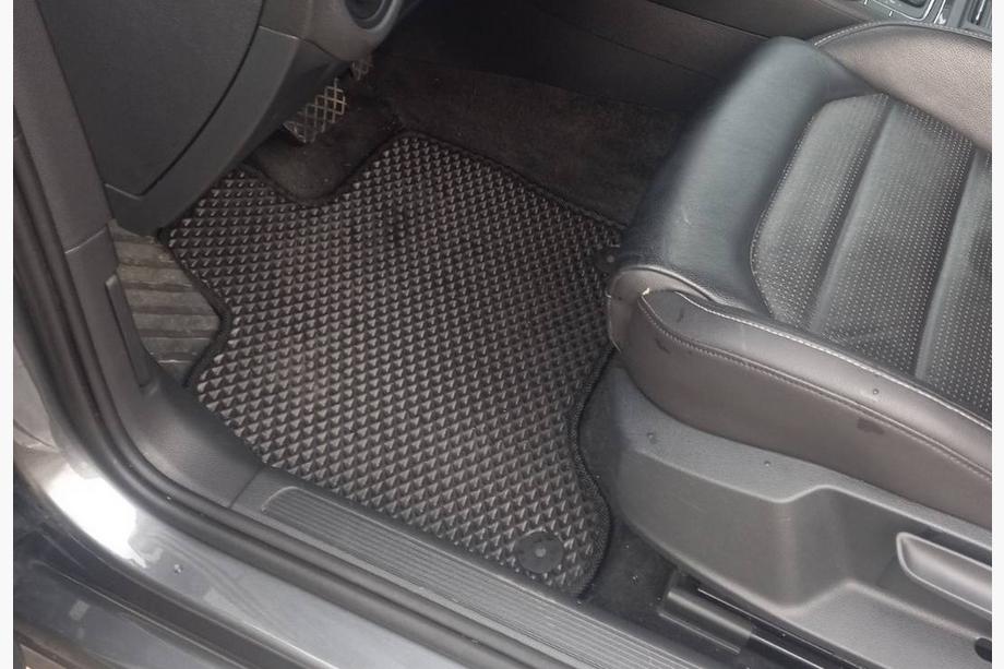 Volkswagen Golf 7/E-Golf 2012-2020 Tapis de sol EVA pour E-Golf (noirs) Image