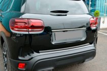 Citroen C5 Aircross 2017-2025 Baguette chromée au-dessus de la plaque d'immatriculation (inox) photo 2