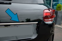 Citroen C5 Aircross 2017-2025 Baguette chromée au-dessus de la plaque d'immatriculation (inox) photo 1