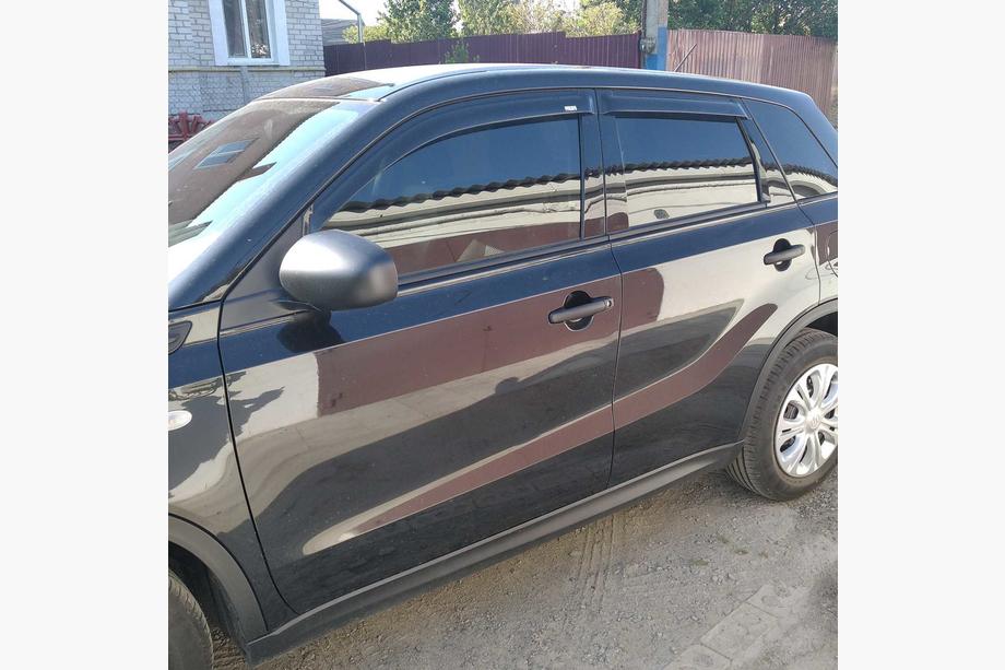 Suzuki Vitara 2015- Déflecteurs de Vitres (4 pcs, Niken) Image
