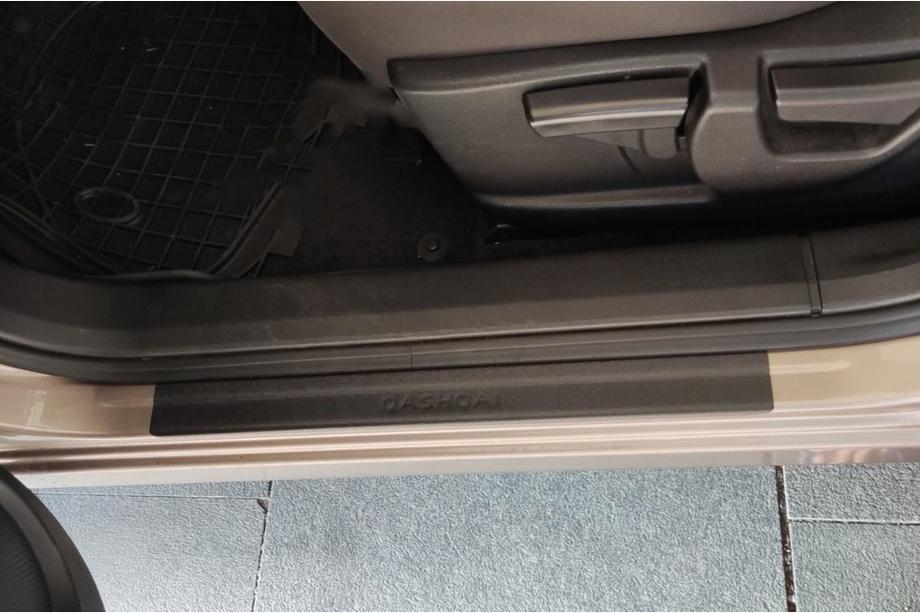 Nissan Qashqai 2007-2010 Seuils de porte DDU (4 pcs, plastique) Photo 1